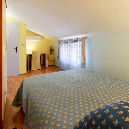 Holiday Home Nevena By Rent Istria Buje Rum bild