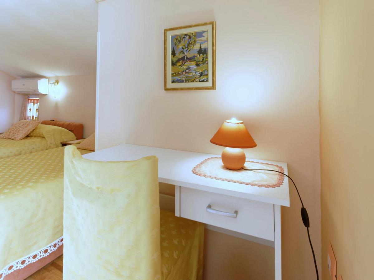 Holiday Home Nevena By Rent Istria Buje Exteriör bild