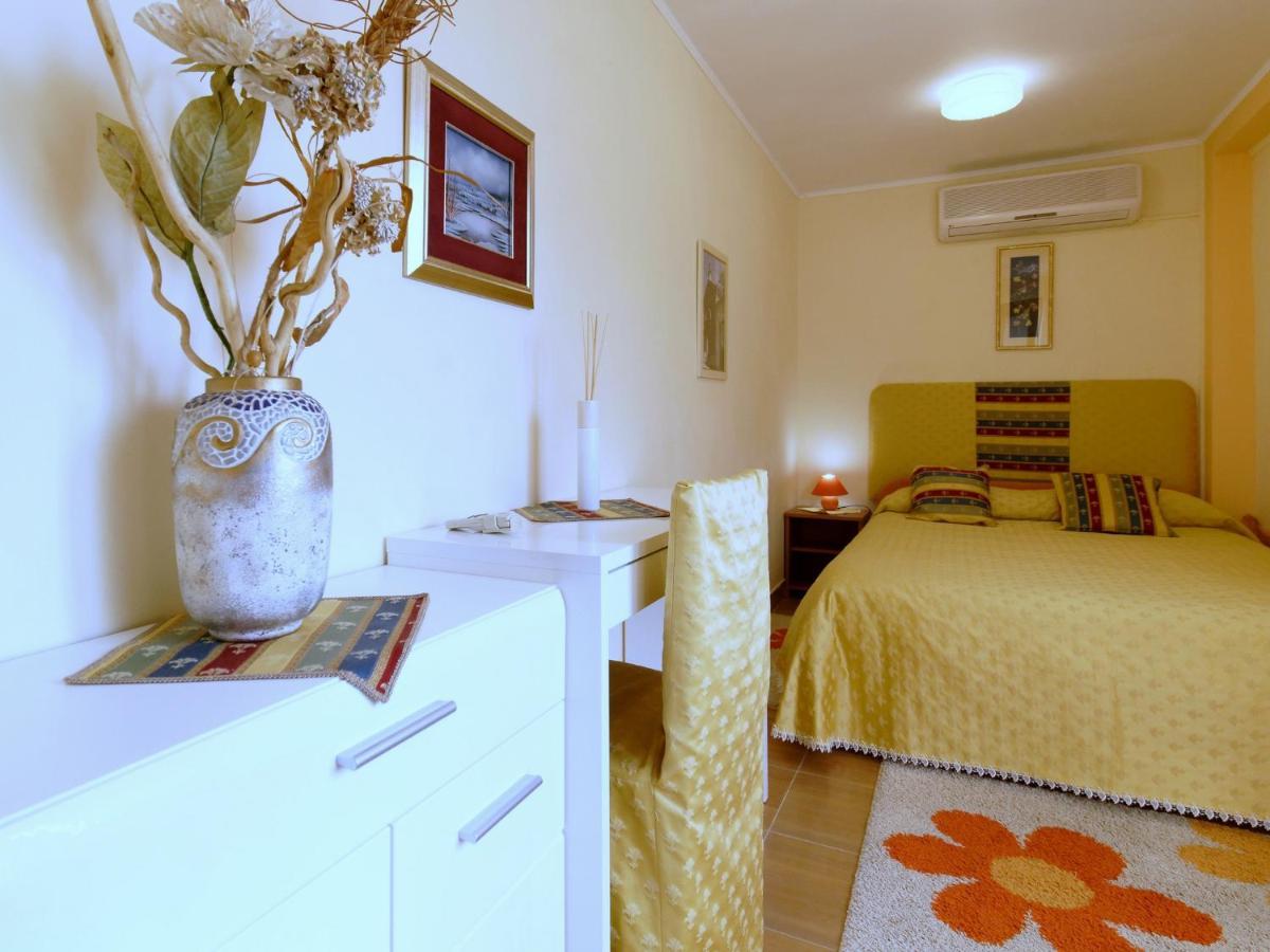 Holiday Home Nevena By Rent Istria Buje Exteriör bild