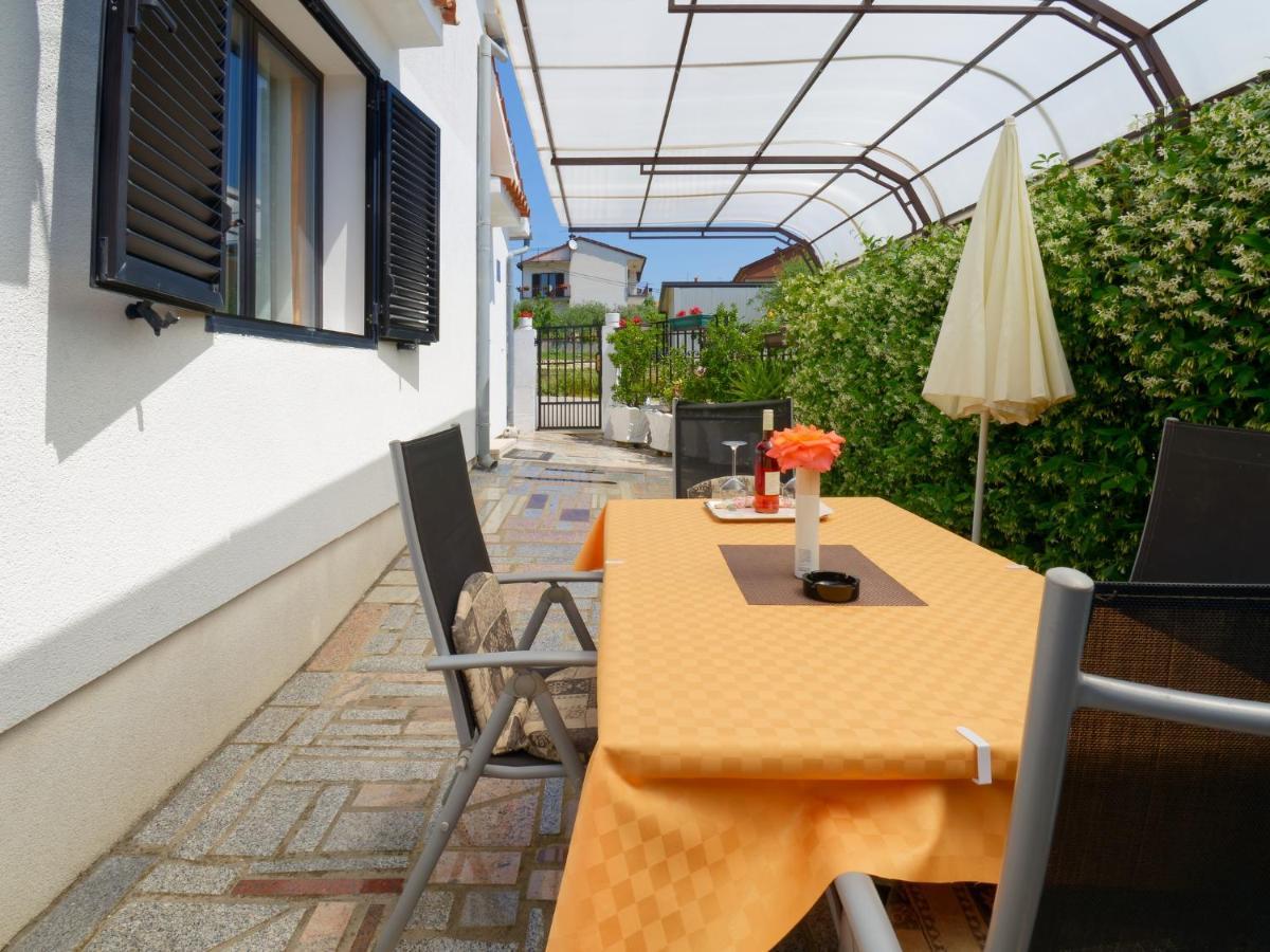 Holiday Home Nevena By Rent Istria Buje Exteriör bild
