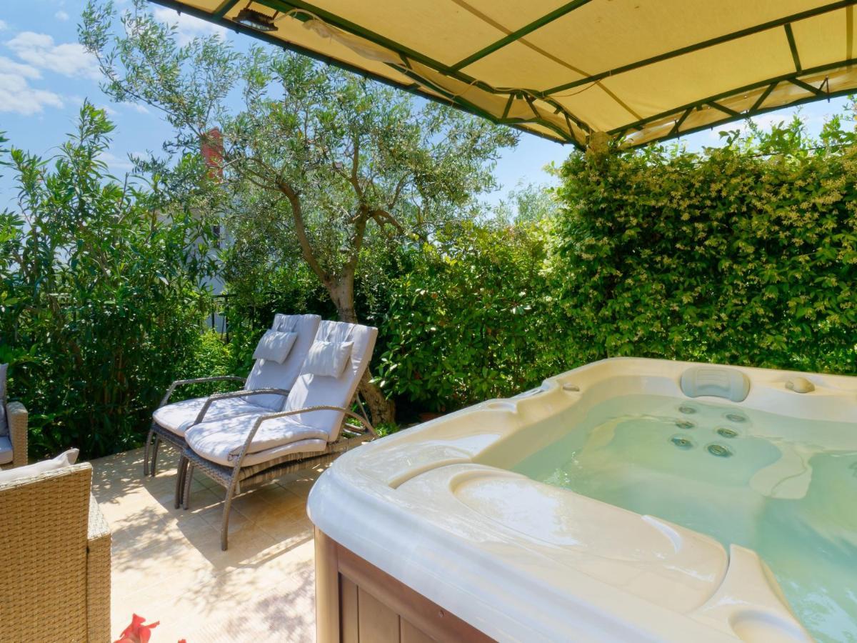 Holiday Home Nevena By Rent Istria Buje Exteriör bild