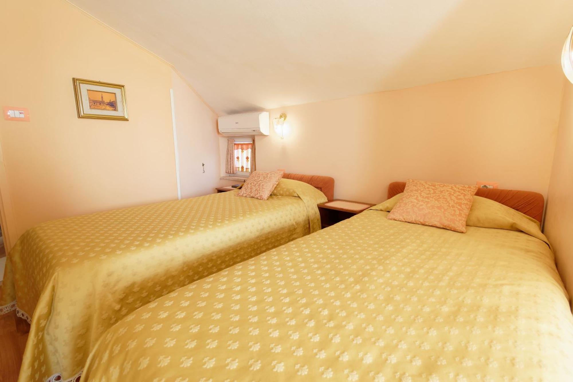 Holiday Home Nevena By Rent Istria Buje Rum bild